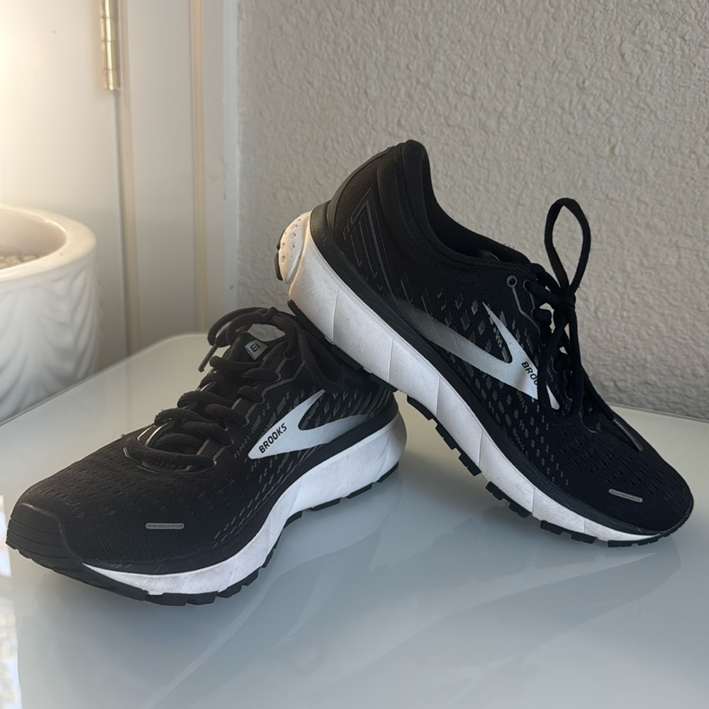 BROOKS Ghost 16 Running Shoes Size 8